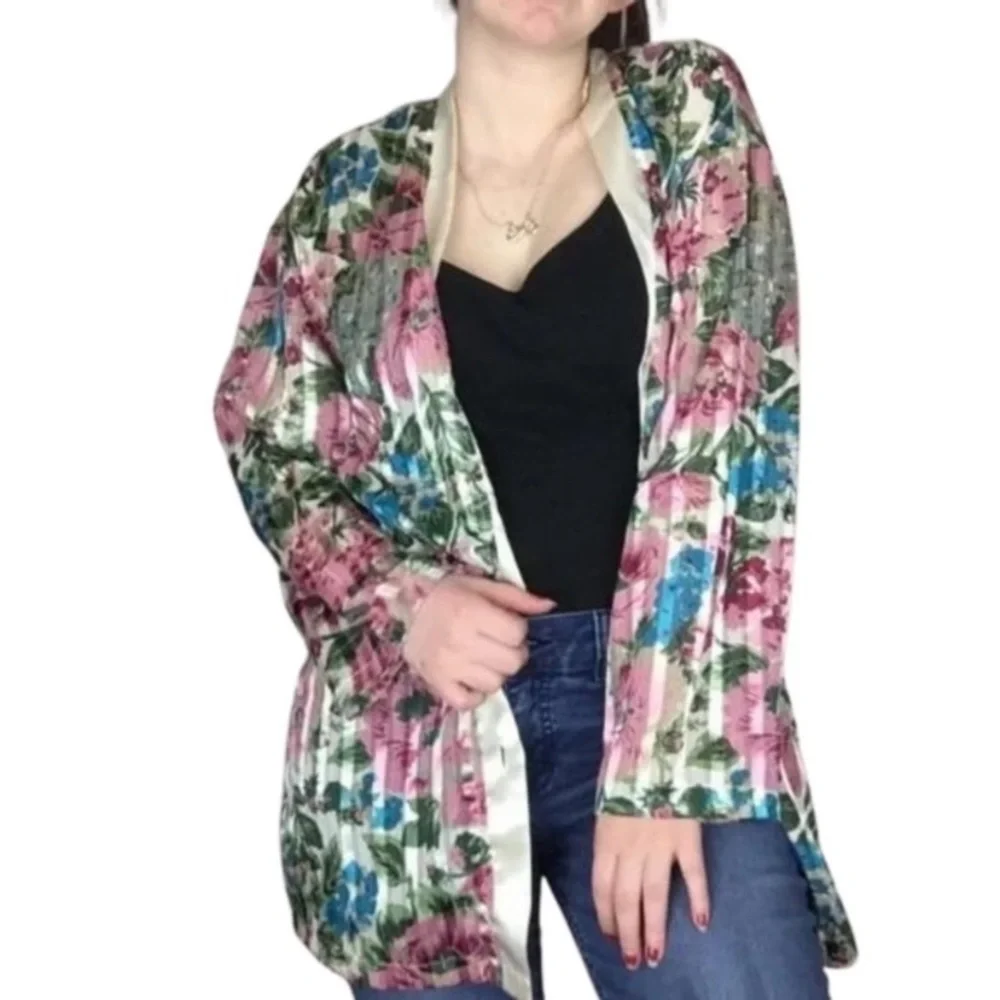Vintage Victoria’s Secret gold label floral mini kimono size small romantic